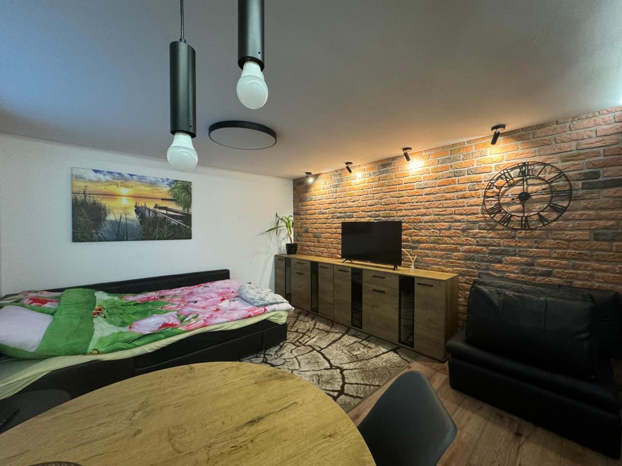 M1 W Centrum Wiela Apartment *